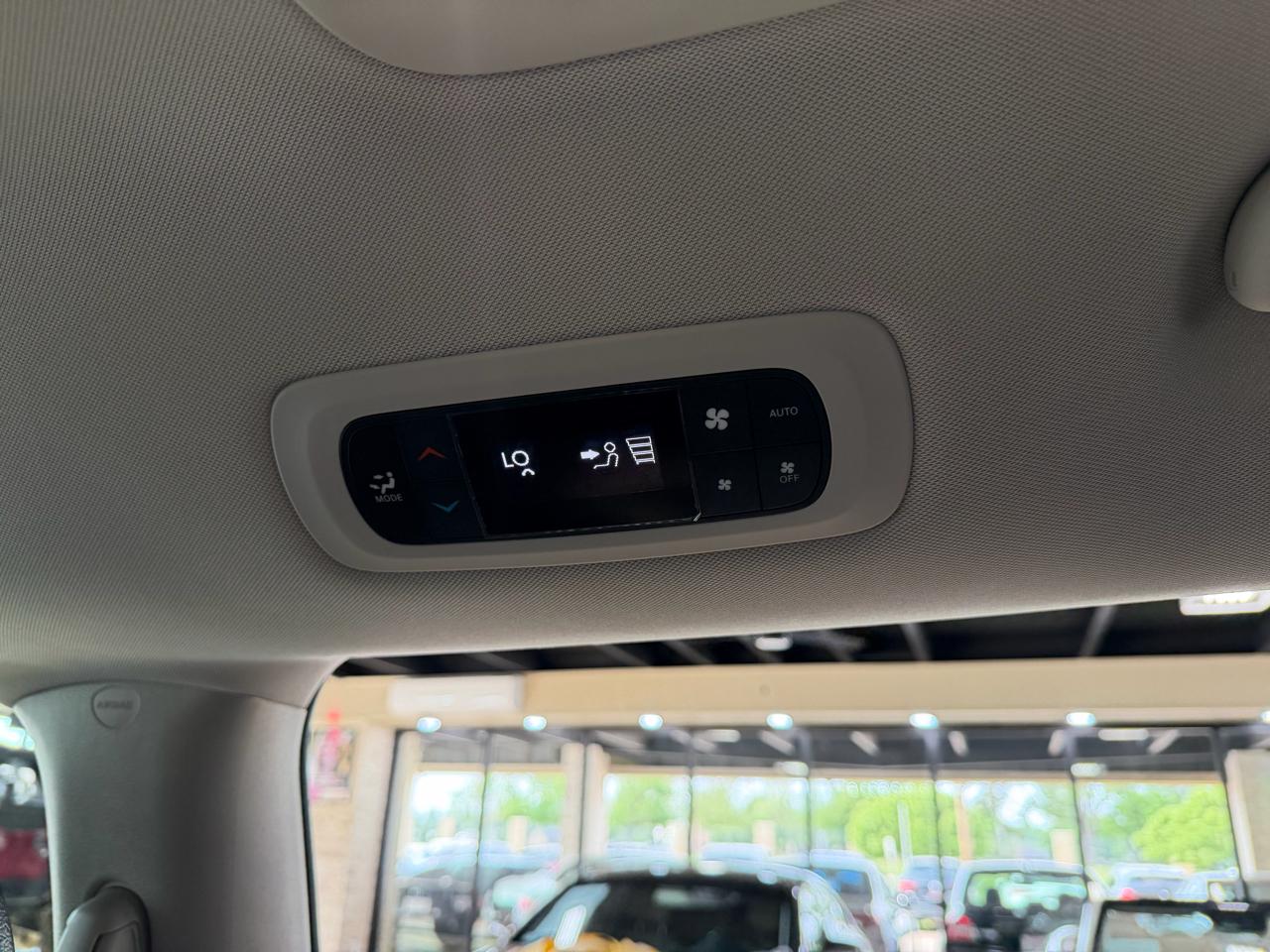 Chrysler Pacifica Touring L FWD 2019