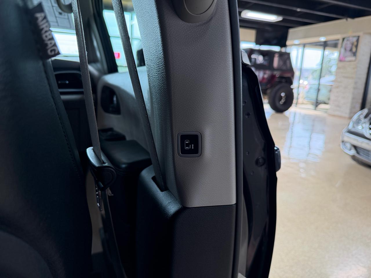 Chrysler Pacifica Touring L FWD 2019
