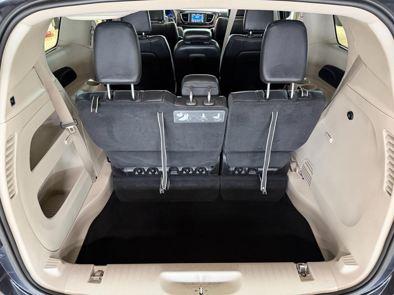 Chrysler Pacifica Touring L FWD 2019