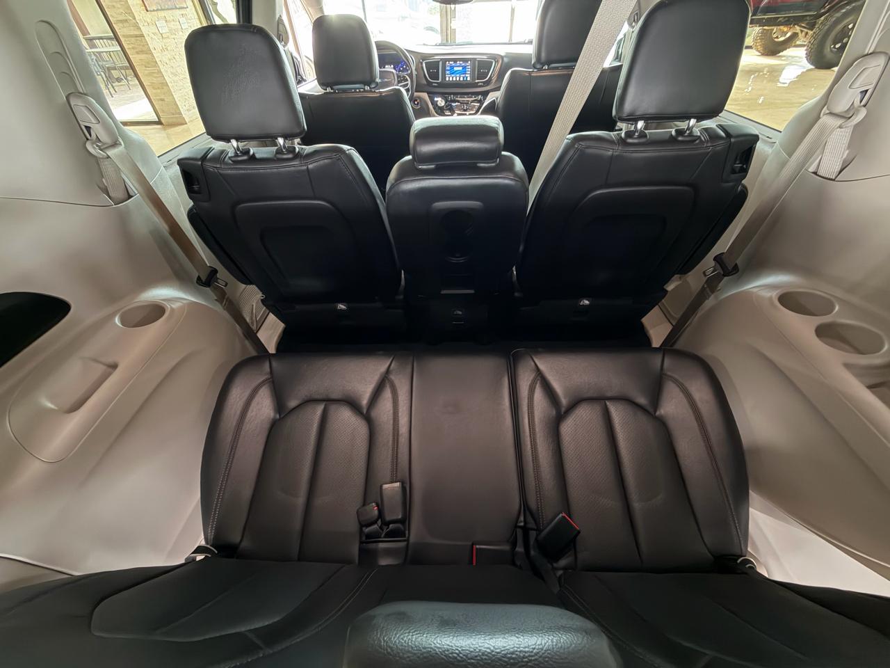Chrysler Pacifica Touring L FWD 2019