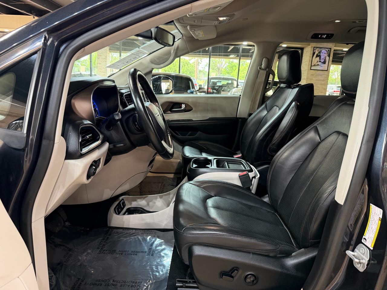 Chrysler Pacifica Touring L FWD 2019