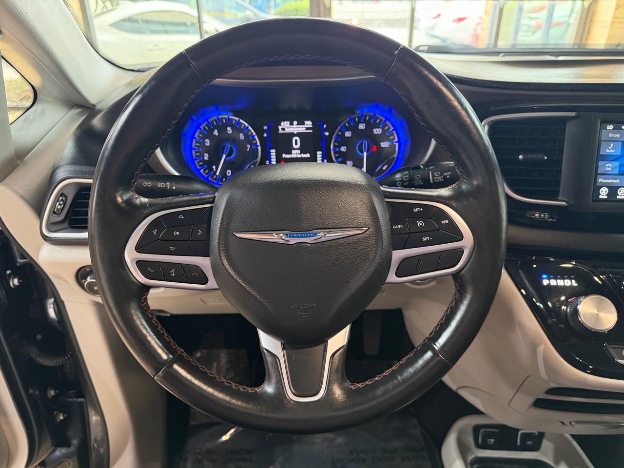 Chrysler Pacifica Touring L FWD 2019