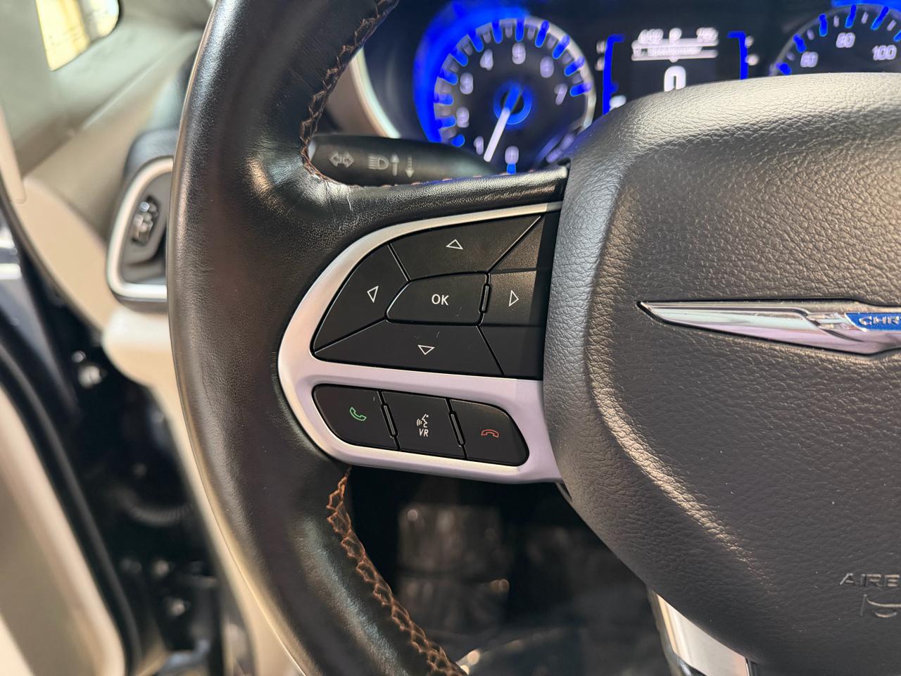 Chrysler Pacifica Touring L FWD 2019