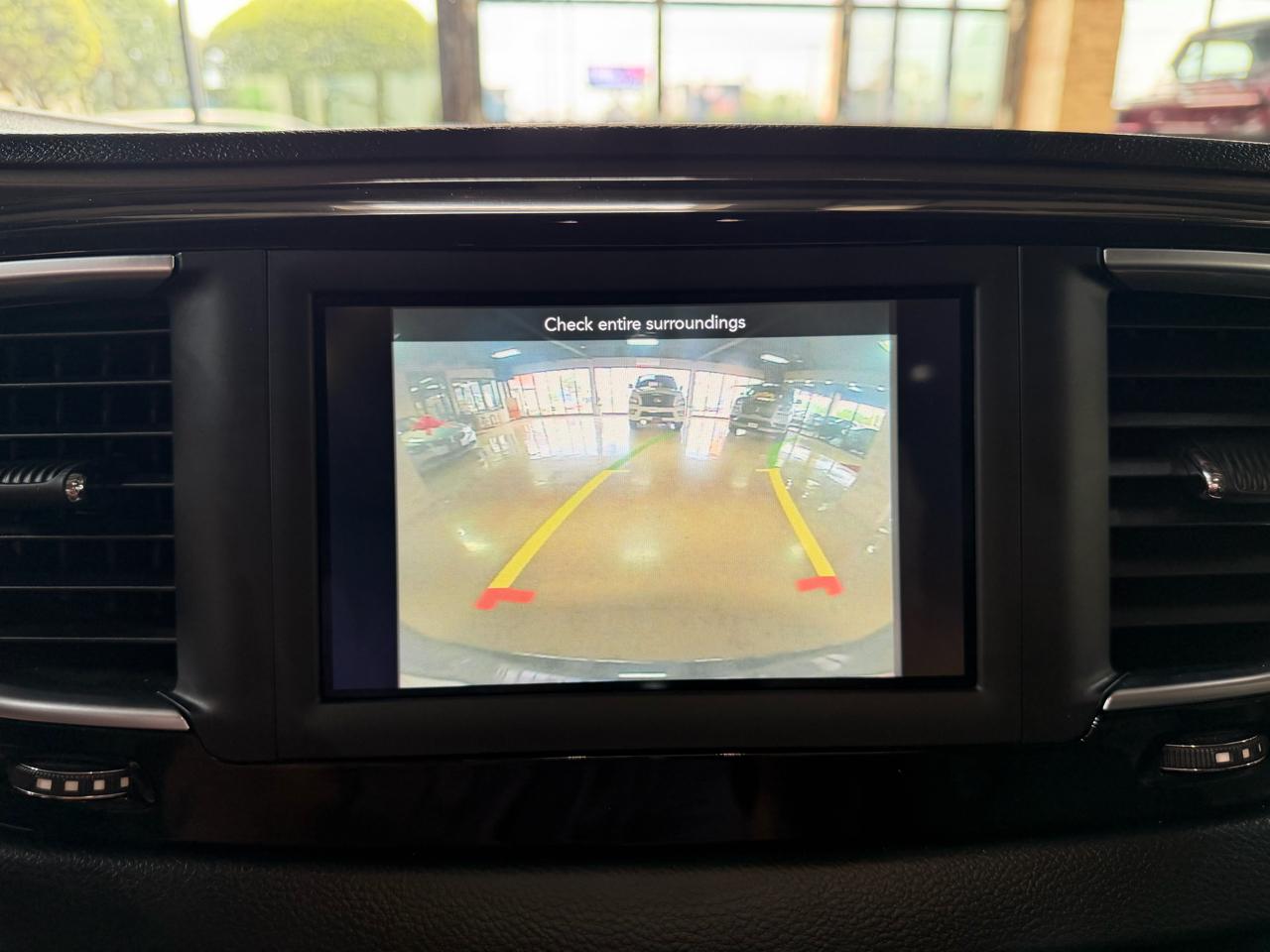 Chrysler Pacifica Touring L FWD 2019