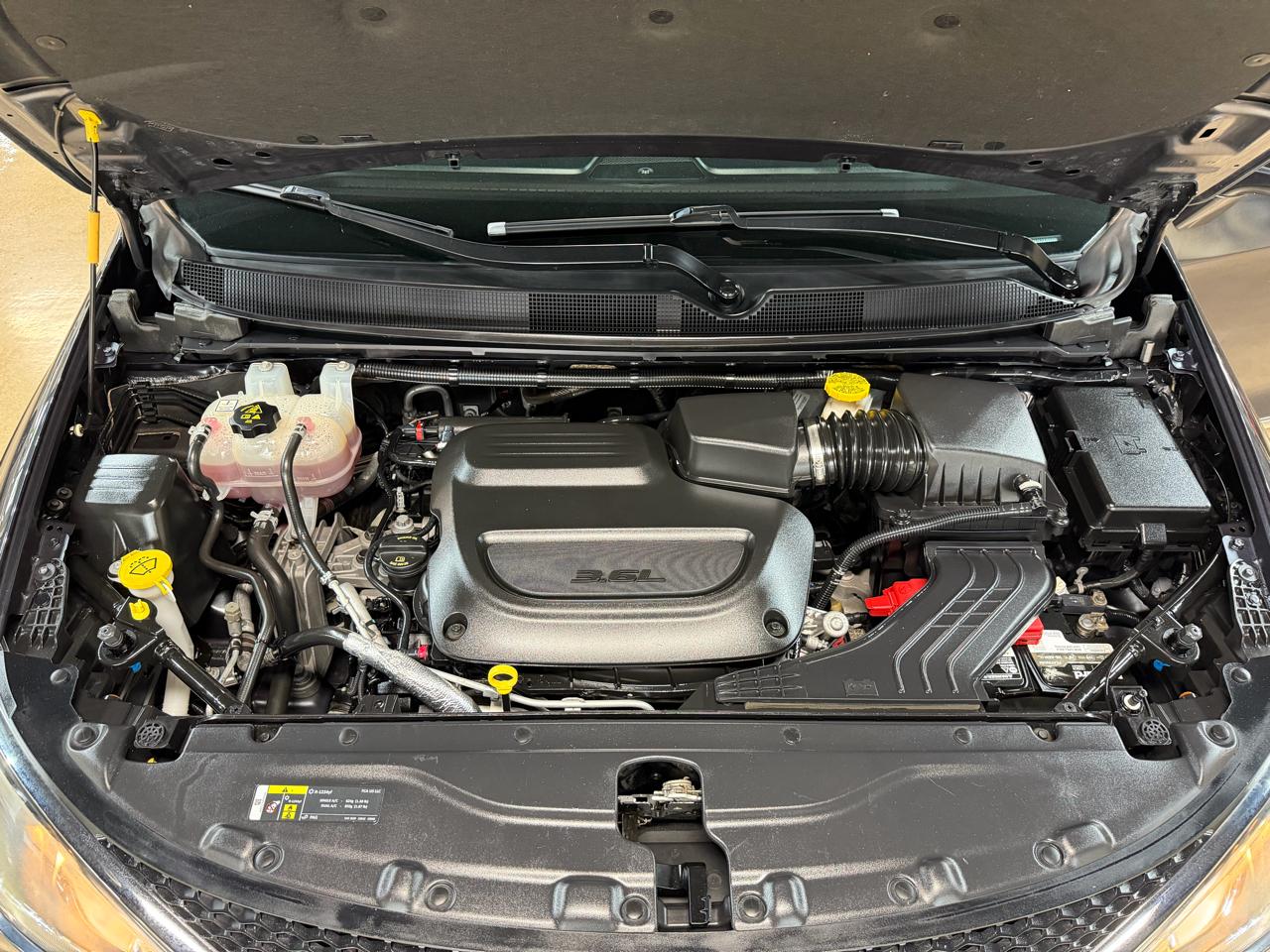 Chrysler Pacifica Touring L FWD 2019