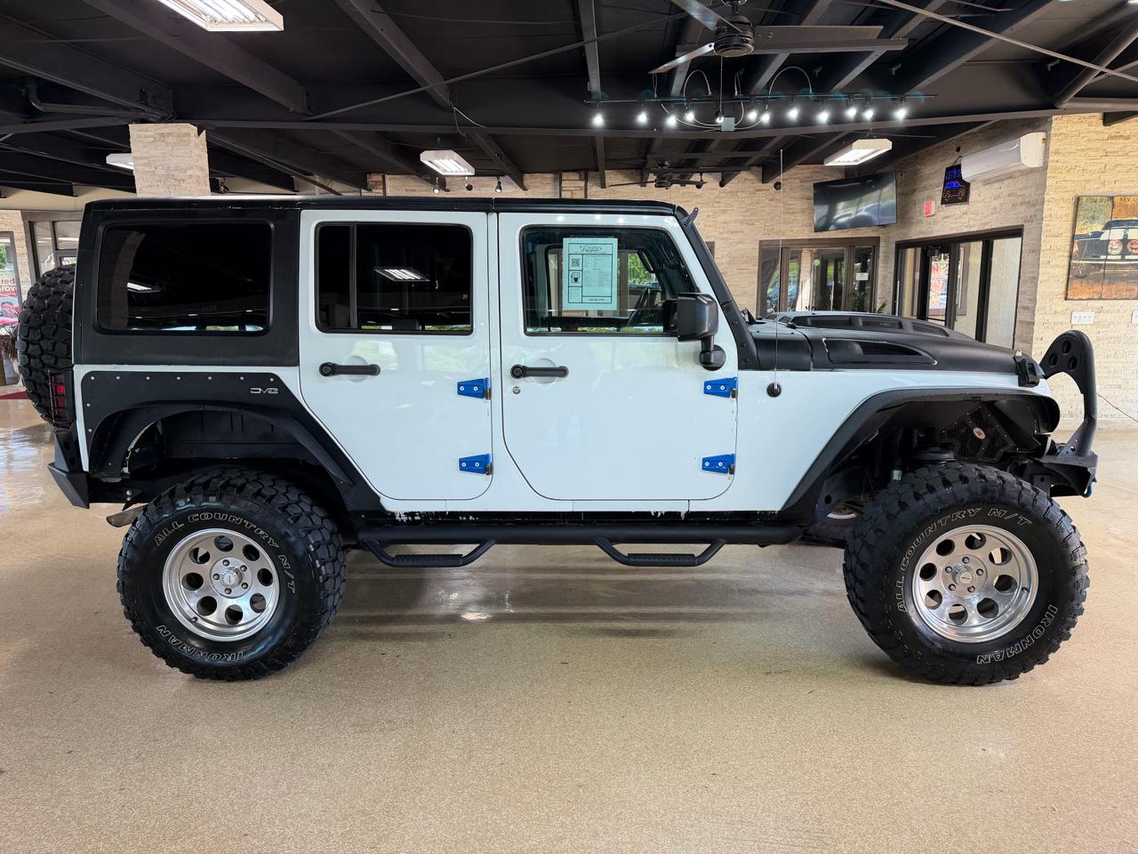 Jeep Wrangler Unlimited 4WD 4dr Sport 2016