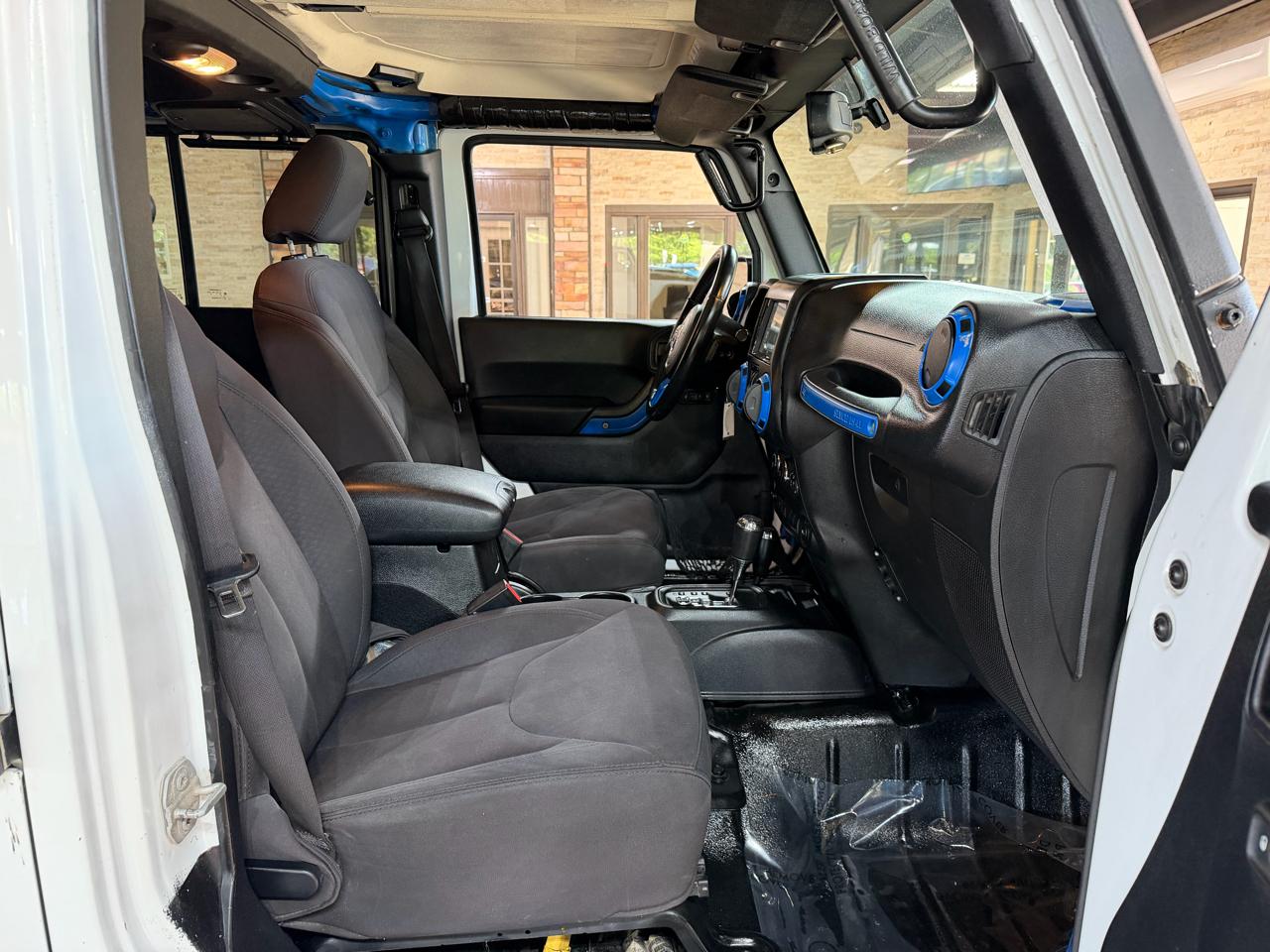 Jeep Wrangler Unlimited 4WD 4dr Sport 2016