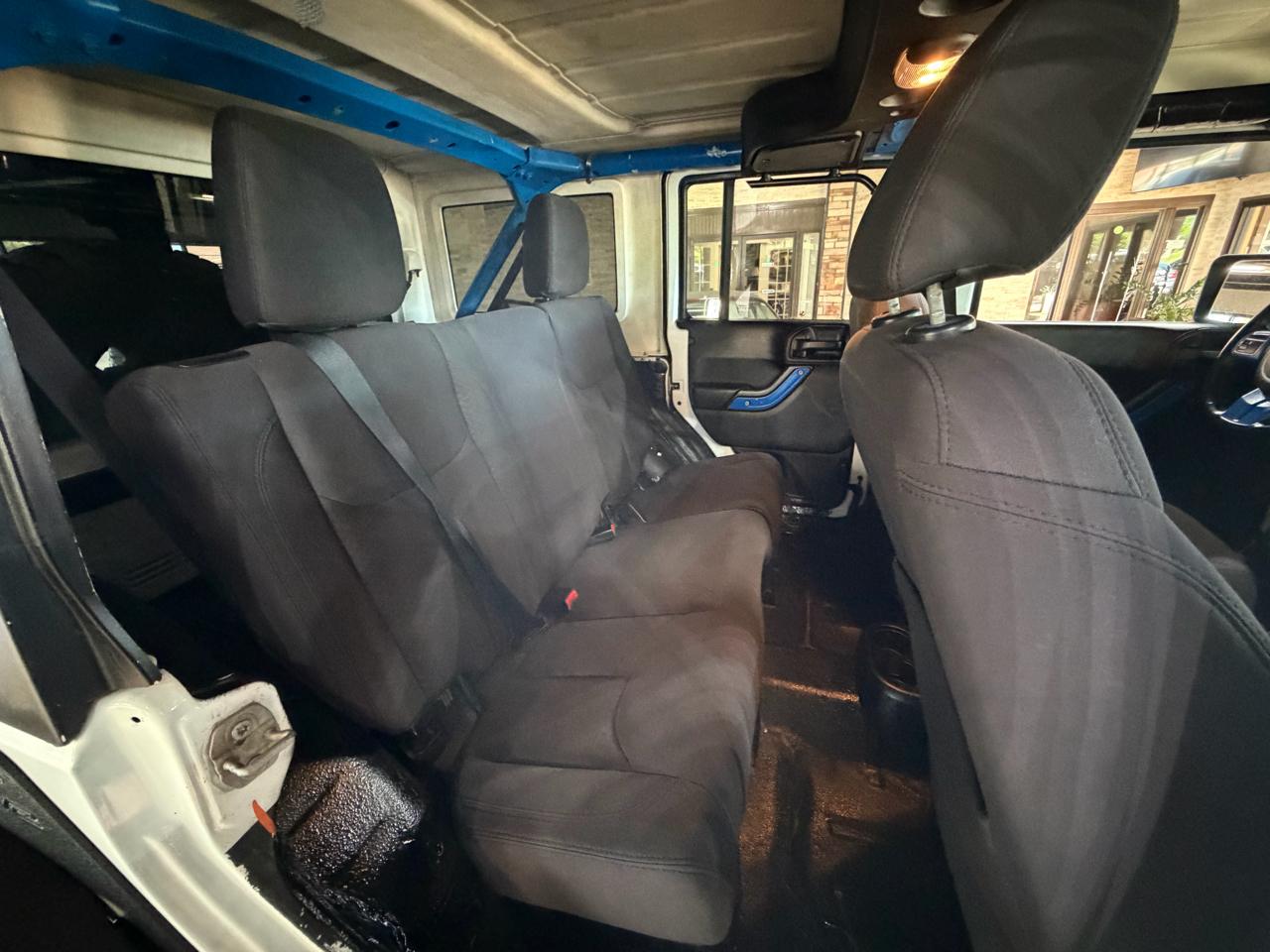 Jeep Wrangler Unlimited 4WD 4dr Sport 2016