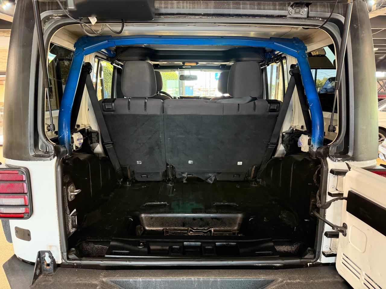 Jeep Wrangler Unlimited 4WD 4dr Sport 2016