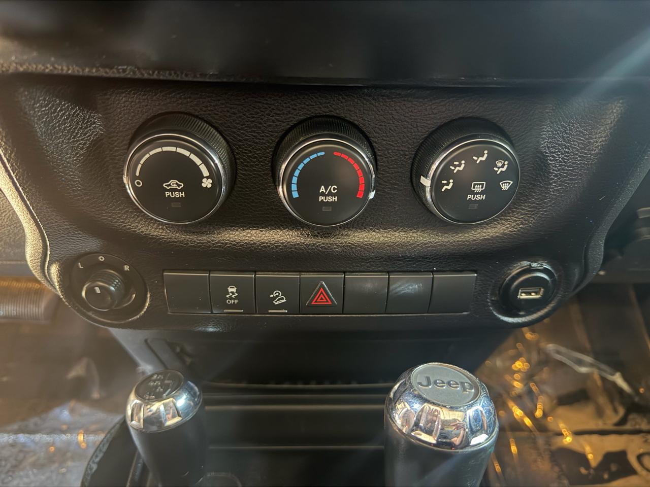 Jeep Wrangler Unlimited 4WD 4dr Sport 2016