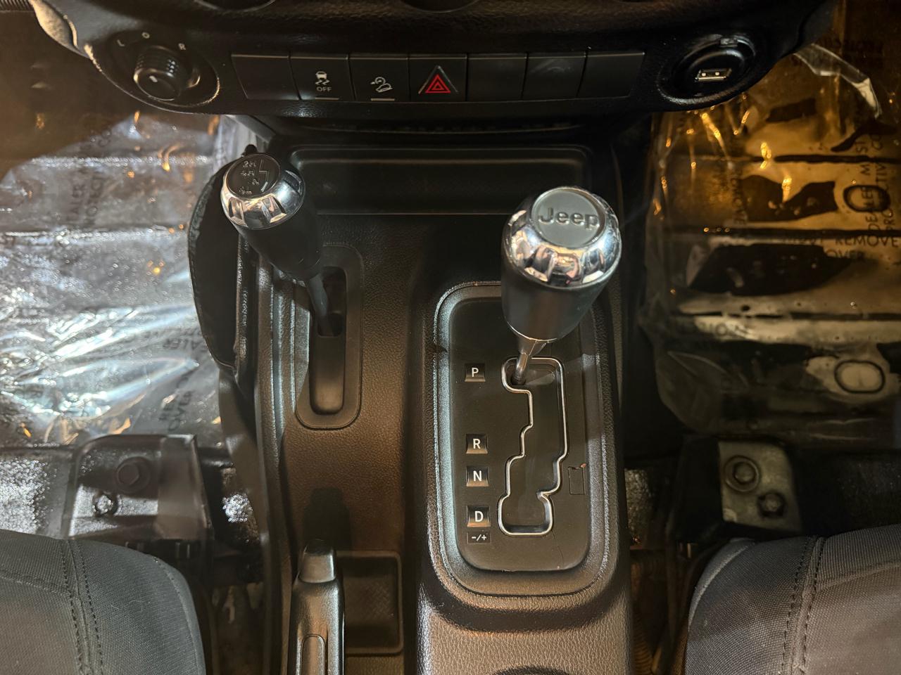 Jeep Wrangler Unlimited 4WD 4dr Sport 2016