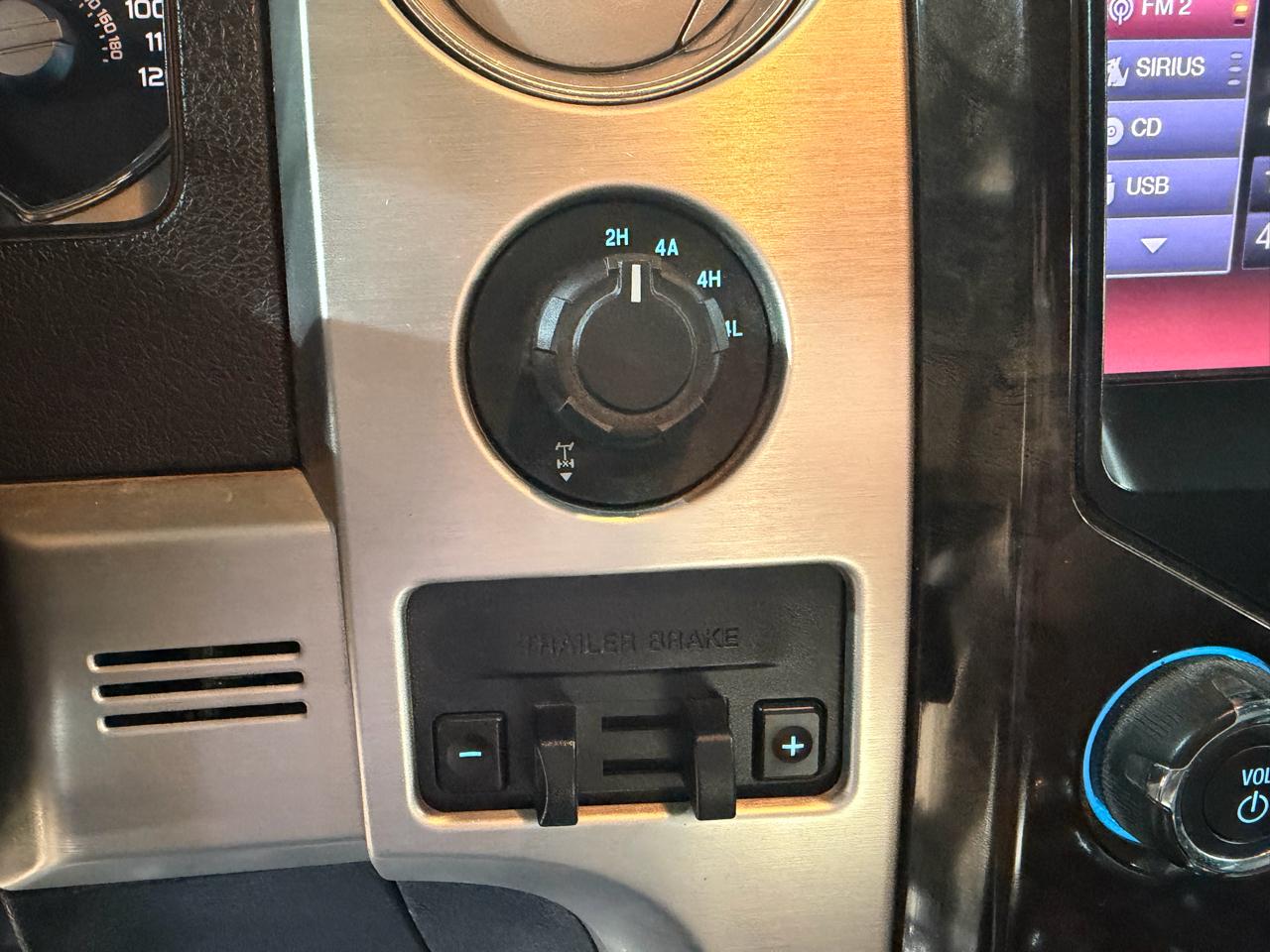 Ford F-150 4WD SuperCrew 145" XL 2013