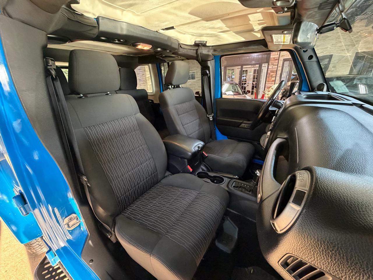 Jeep Wrangler Unlimited 4WD 4dr Sport 2011