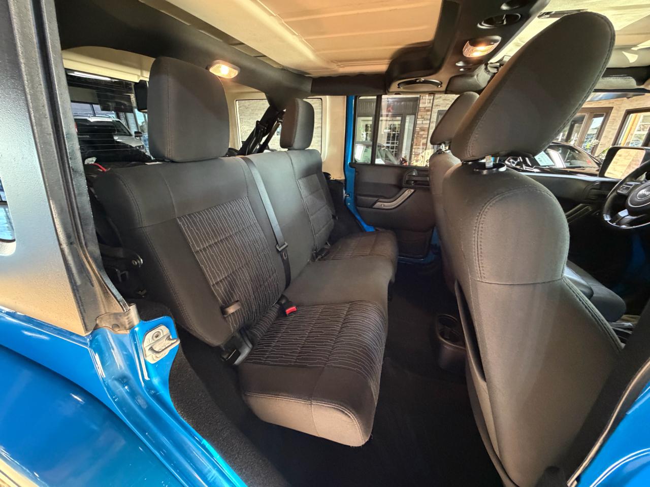 Jeep Wrangler Unlimited 4WD 4dr Sport 2011