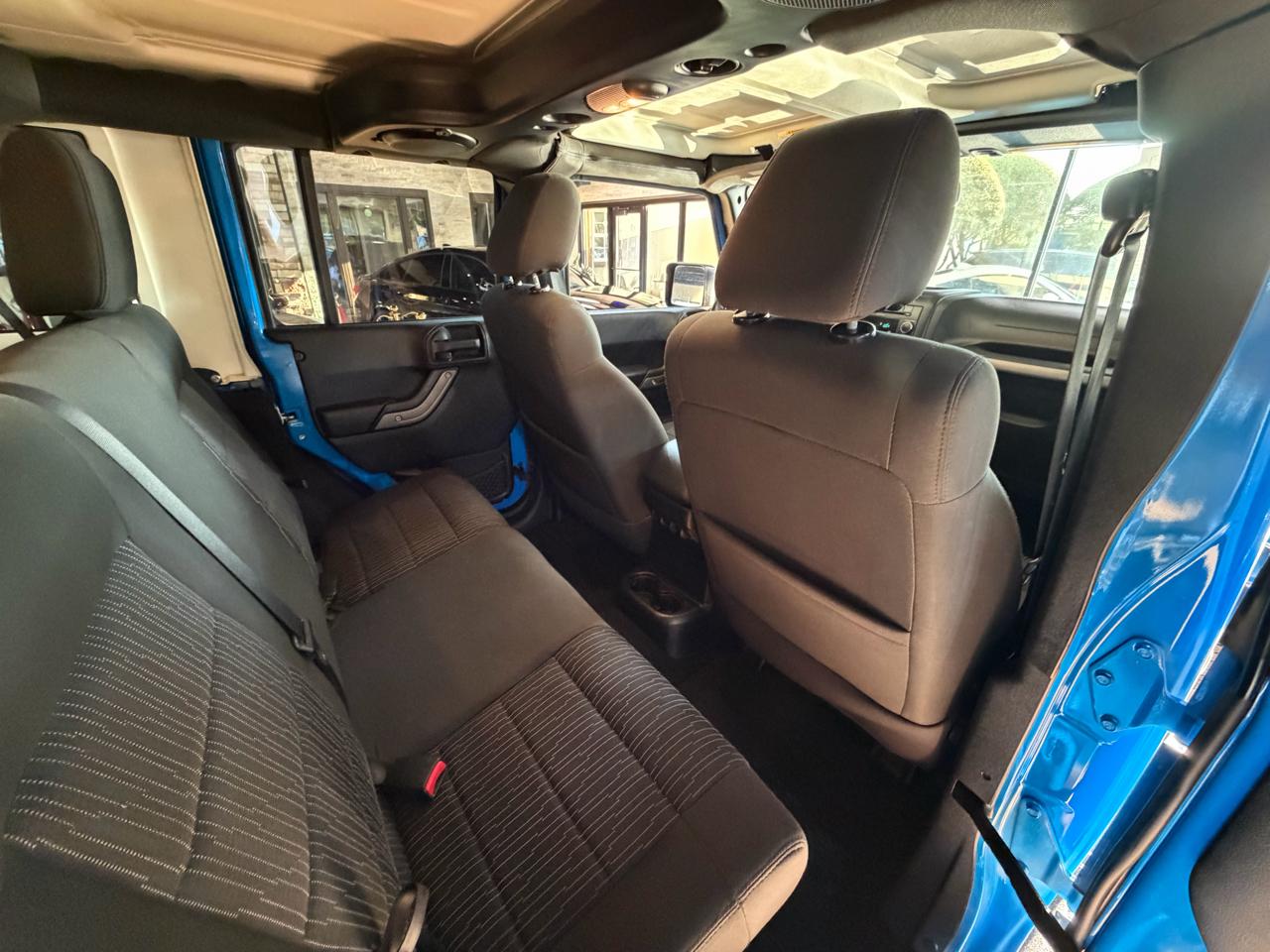 Jeep Wrangler Unlimited 4WD 4dr Sport 2011