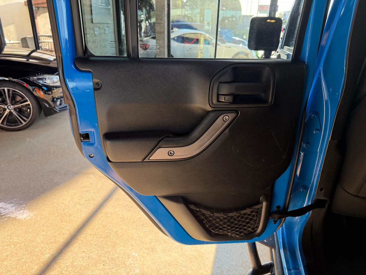 Jeep Wrangler Unlimited 4WD 4dr Sport 2011