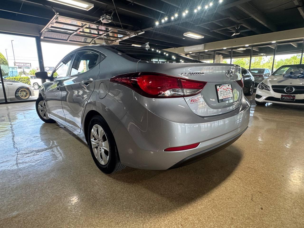 Hyundai Elantra 4dr Sdn Auto SE (Alabama Plant) 2016