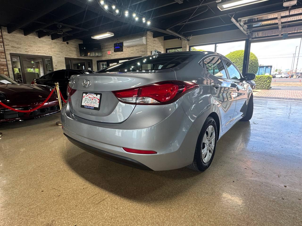 Hyundai Elantra 4dr Sdn Auto SE (Alabama Plant) 2016