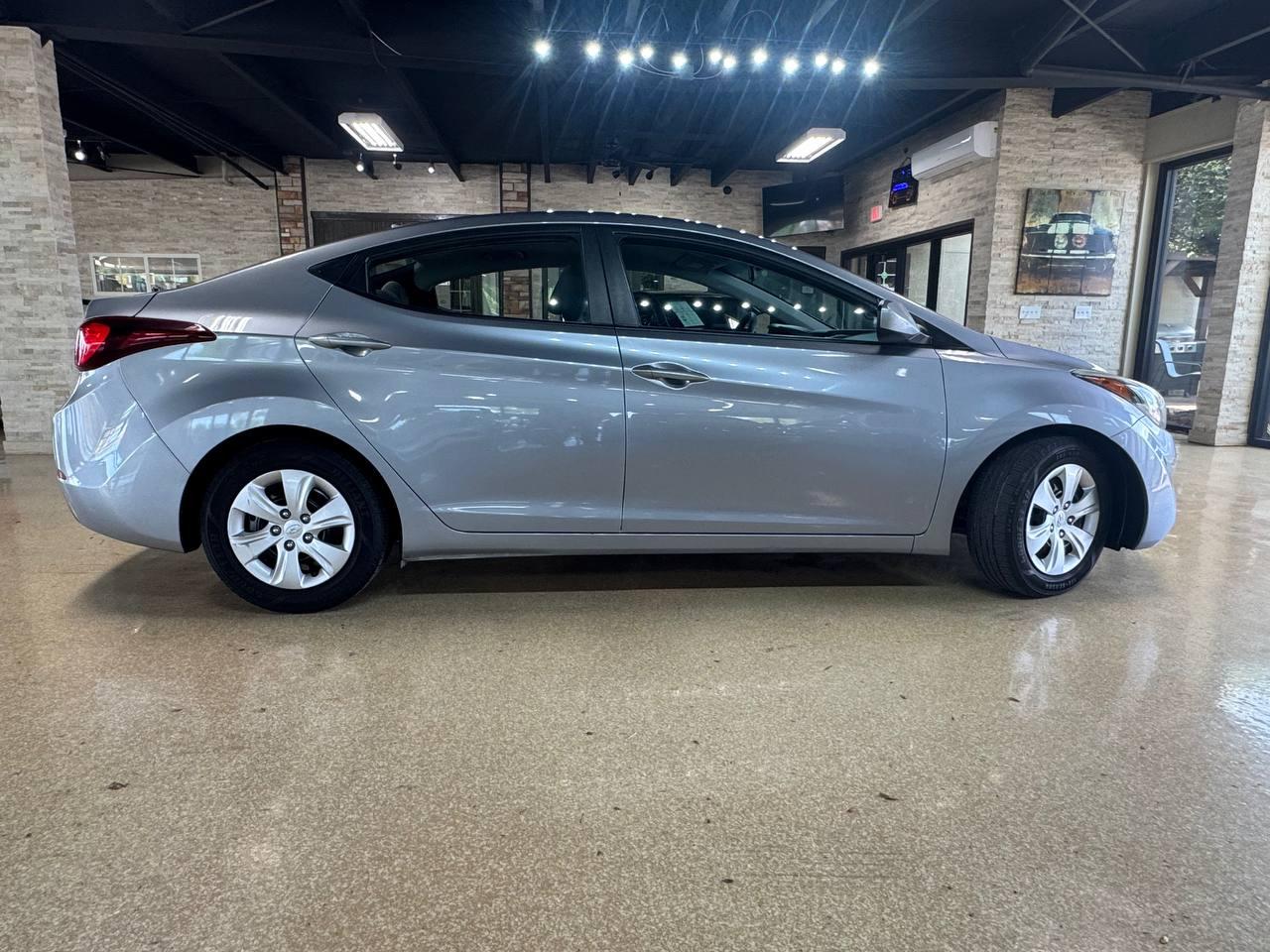 Hyundai Elantra 4dr Sdn Auto SE (Alabama Plant) 2016