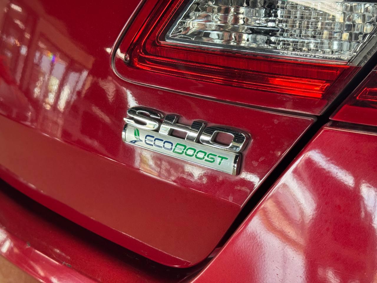 Ford Taurus 4dr Sdn SHO AWD 2016