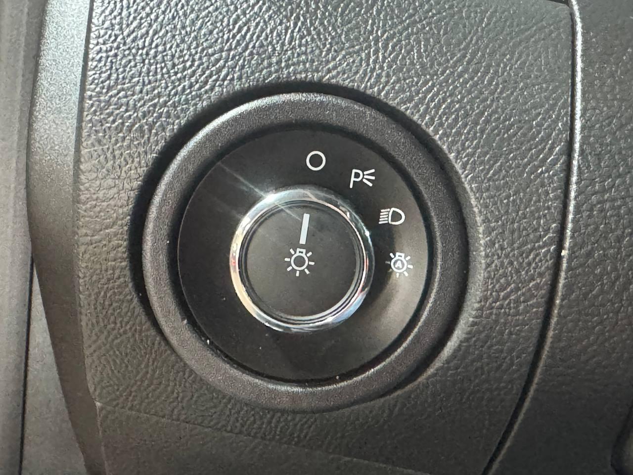 Ford Taurus 4dr Sdn SHO AWD 2016