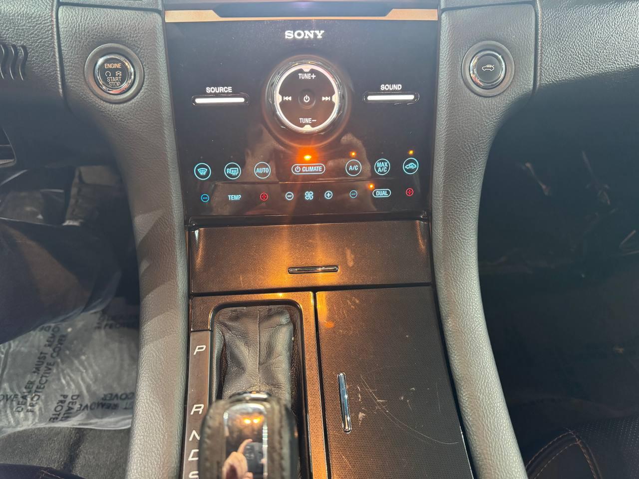 Ford Taurus 4dr Sdn SHO AWD 2016