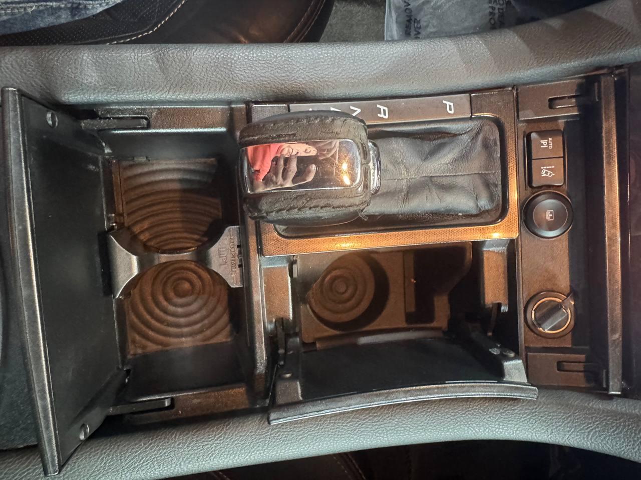 Ford Taurus 4dr Sdn SHO AWD 2016