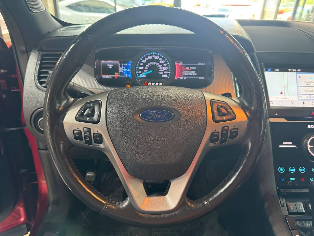 Ford Taurus 4dr Sdn SHO AWD 2016