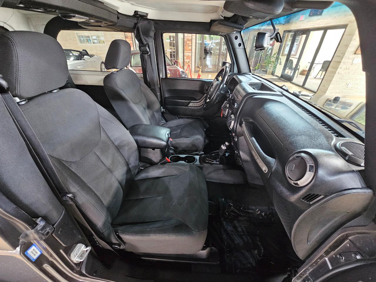 Jeep Wrangler 4WD 2dr Sport 2016