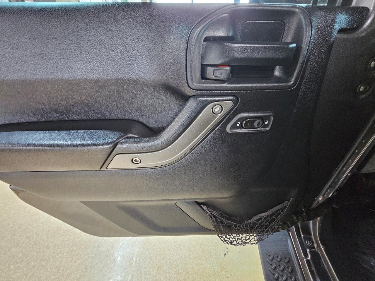 Jeep Wrangler 4WD 2dr Sport 2016