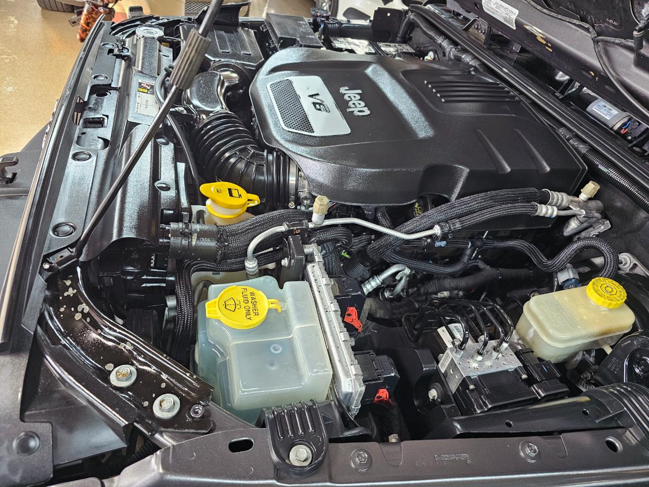 Jeep Wrangler 4WD 2dr Sport 2016