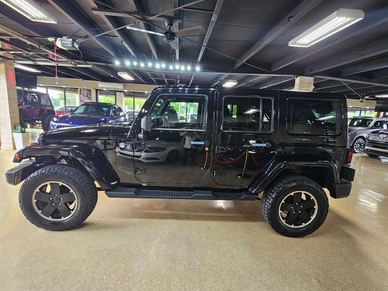 Jeep Wrangler Unlimited 4WD 4dr Altitude 2012