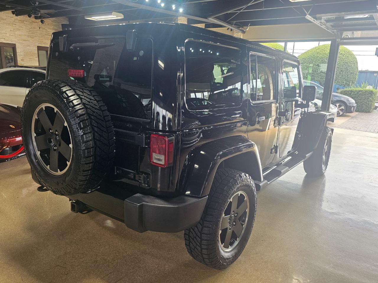 Jeep Wrangler Unlimited 4WD 4dr Altitude 2012