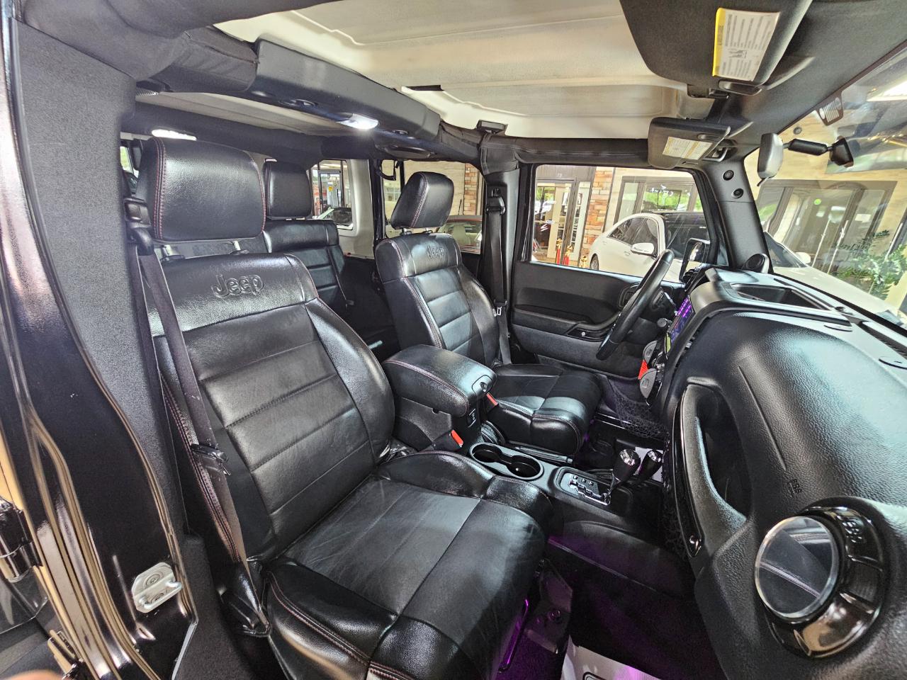 Jeep Wrangler Unlimited 4WD 4dr Altitude 2012