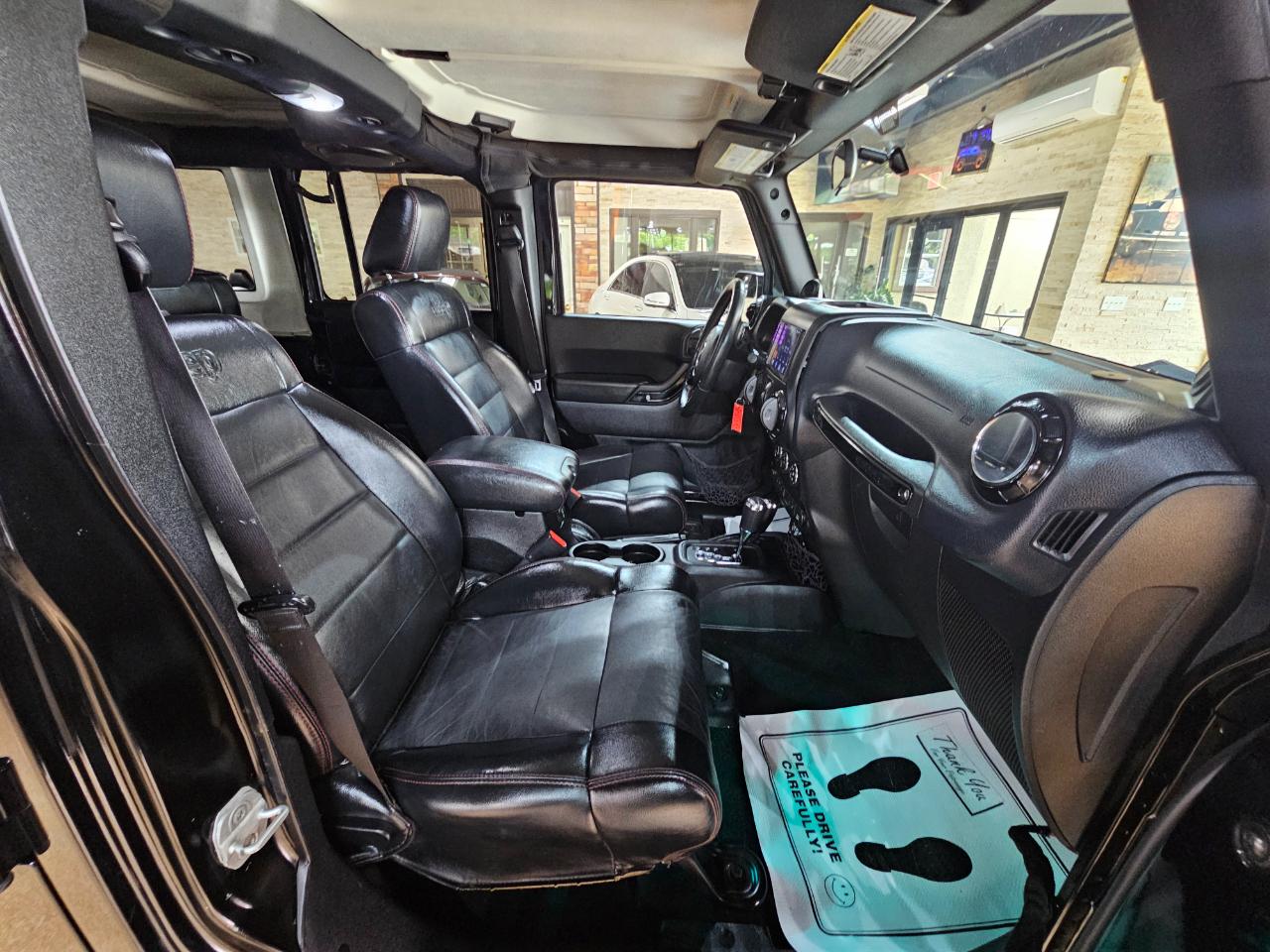 Jeep Wrangler Unlimited 4WD 4dr Altitude 2012