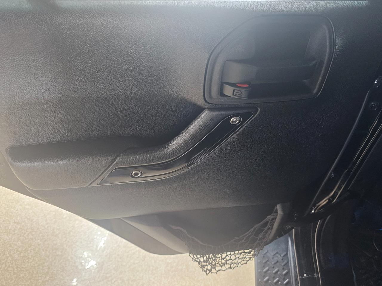 Jeep Wrangler Unlimited 4WD 4dr Altitude 2012