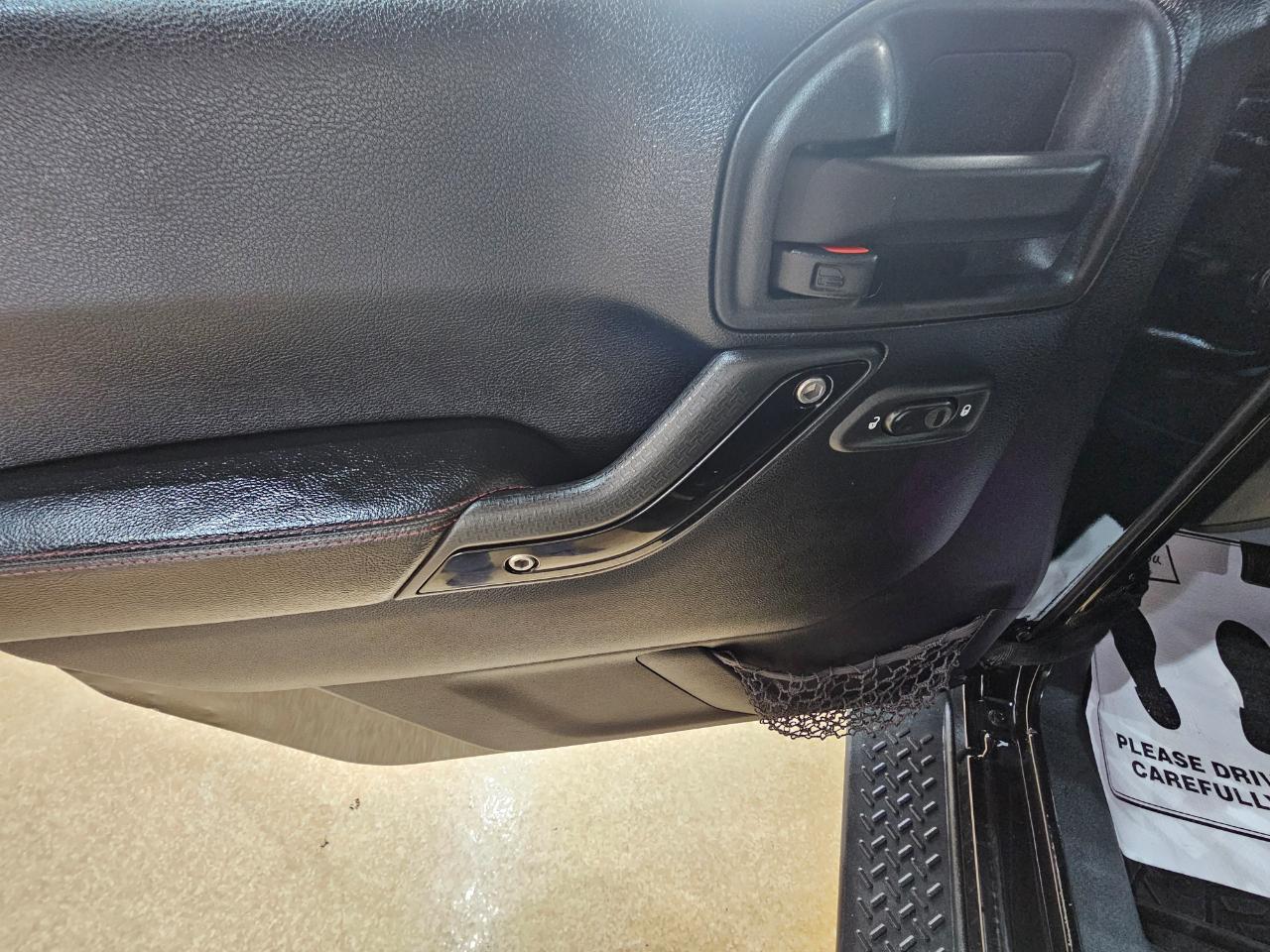 Jeep Wrangler Unlimited 4WD 4dr Altitude 2012