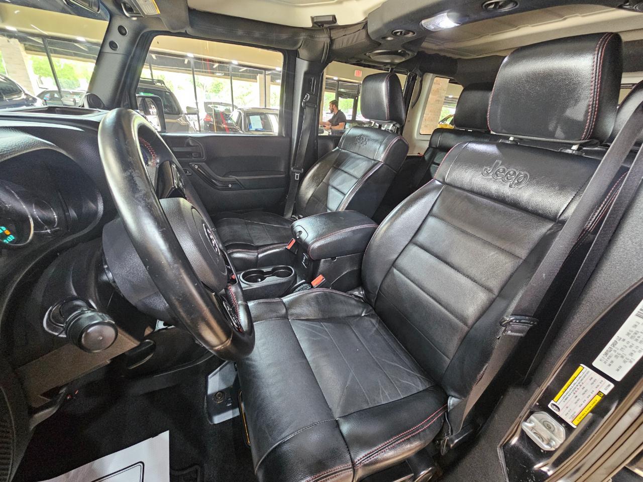 Jeep Wrangler Unlimited 4WD 4dr Altitude 2012