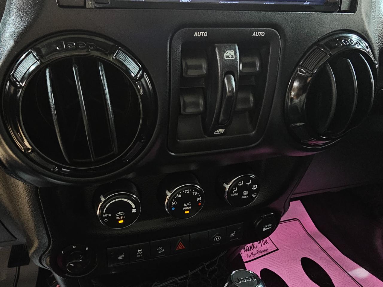 Jeep Wrangler Unlimited 4WD 4dr Altitude 2012