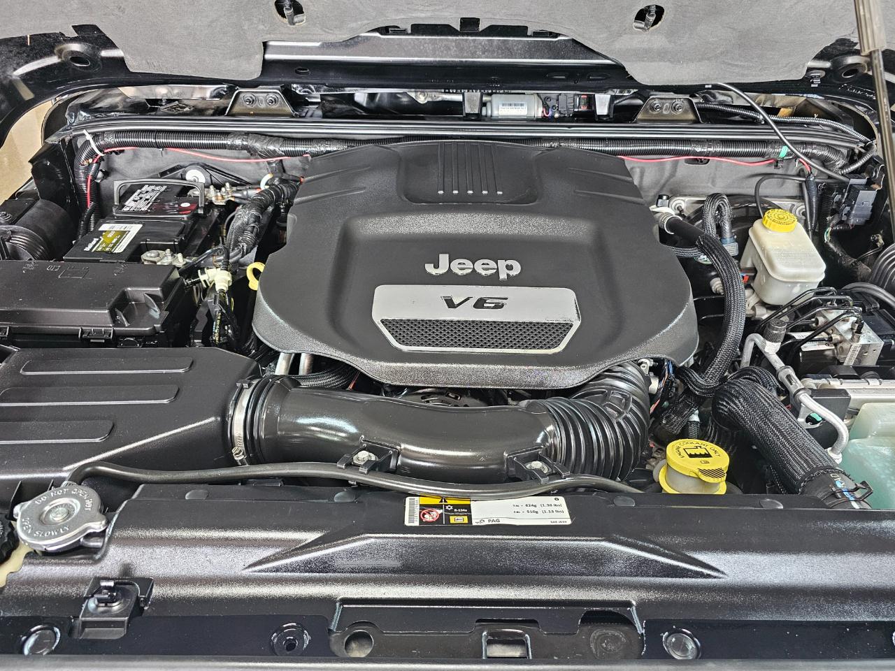 Jeep Wrangler Unlimited 4WD 4dr Altitude 2012