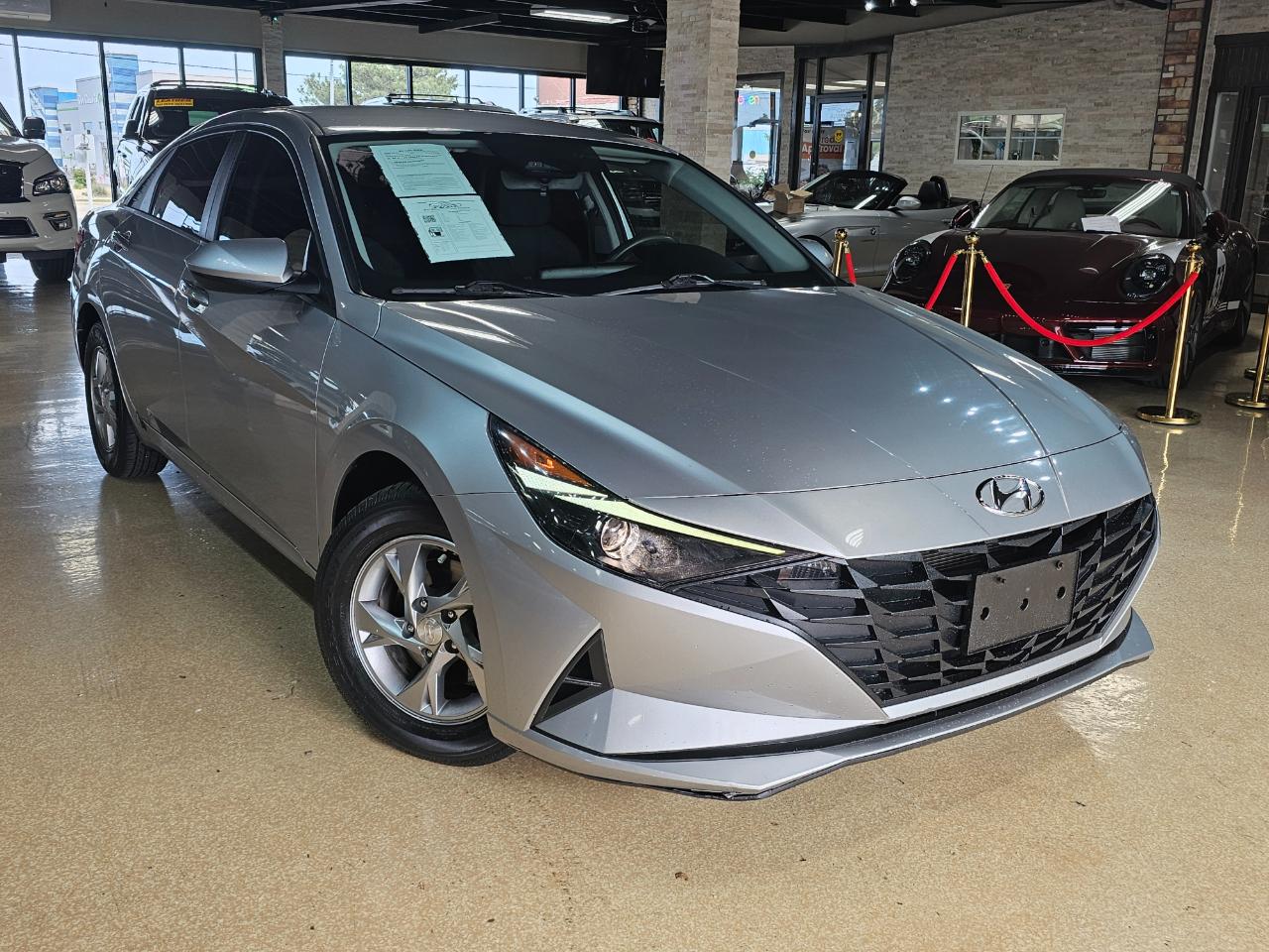 2021 Hyundai Elantra SE IVT