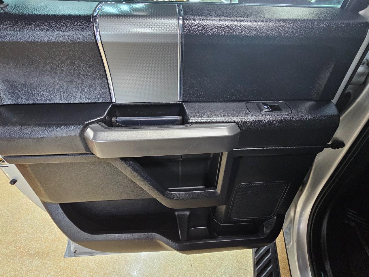 Ford F-150 2WD SuperCrew 157" XL 2016