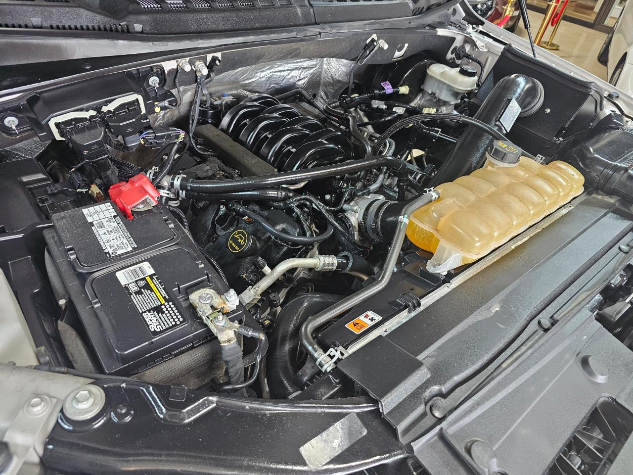 Ford F-150 2WD SuperCrew 157" XL 2016