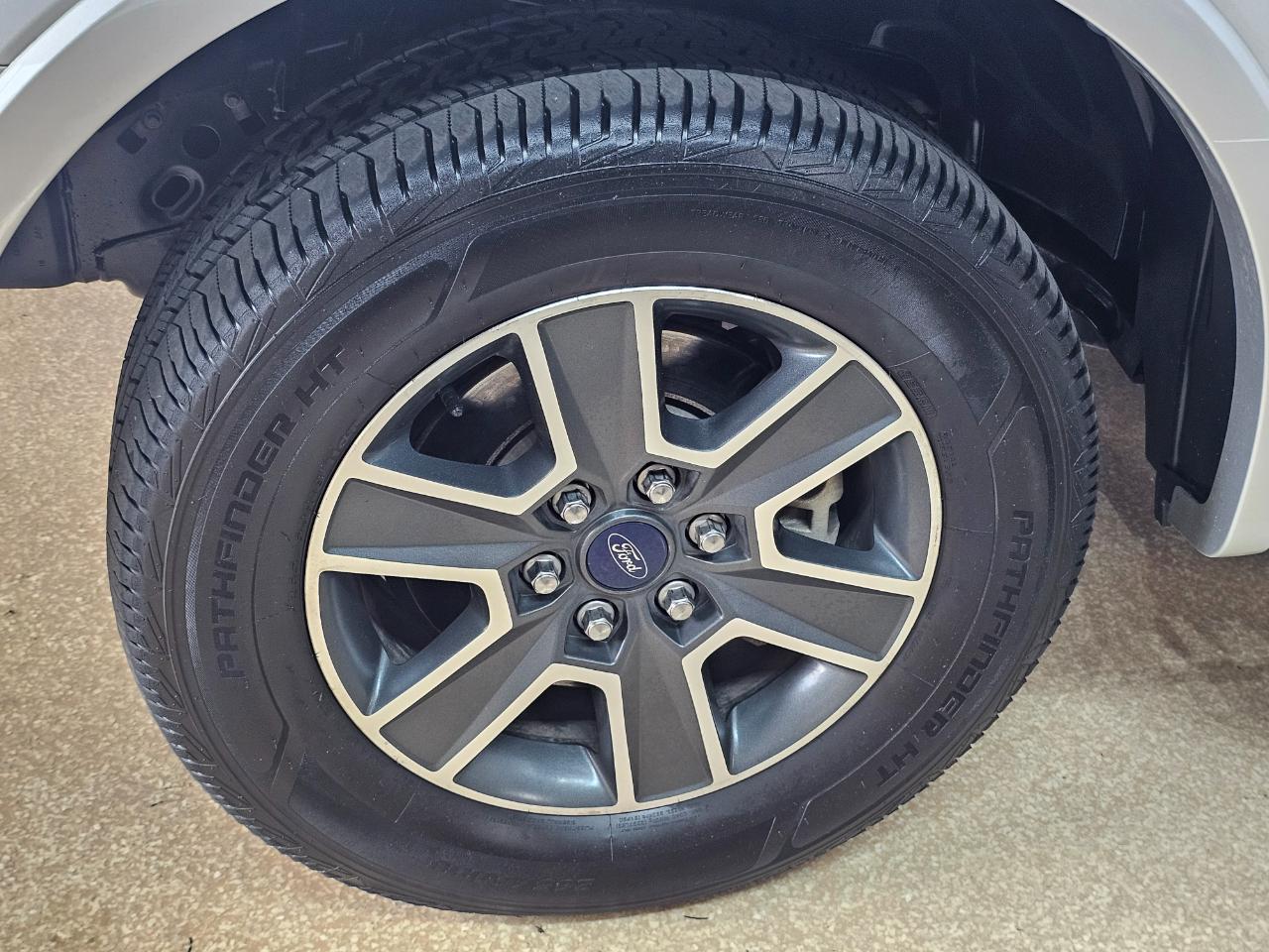 Ford F-150 2WD SuperCrew 157" XL 2016