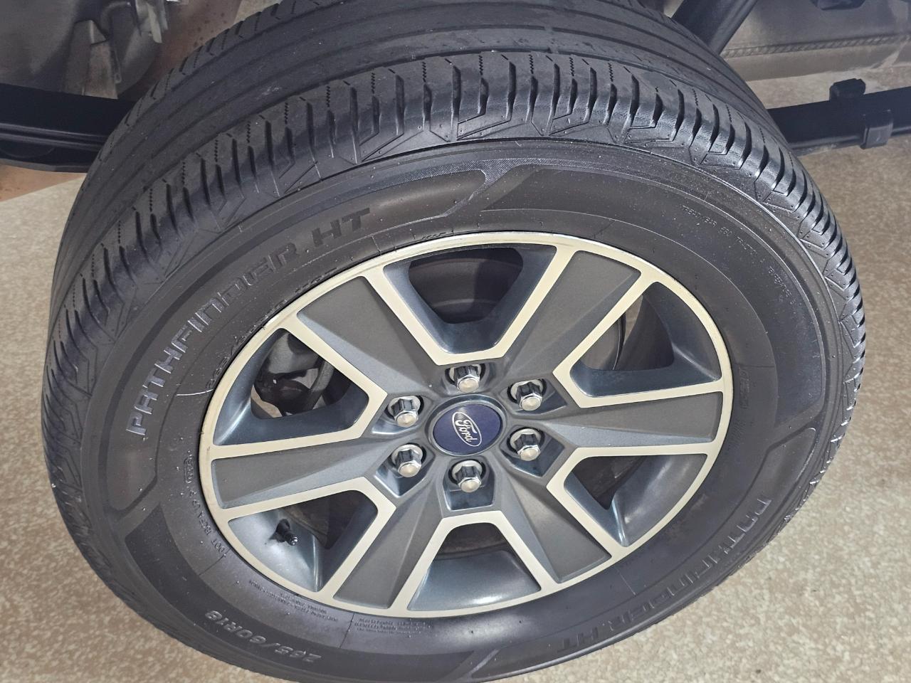 Ford F-150 2WD SuperCrew 157" XL 2016