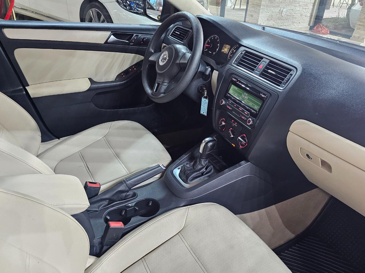 Volkswagen Jetta Sedan 4dr Auto SE 2012