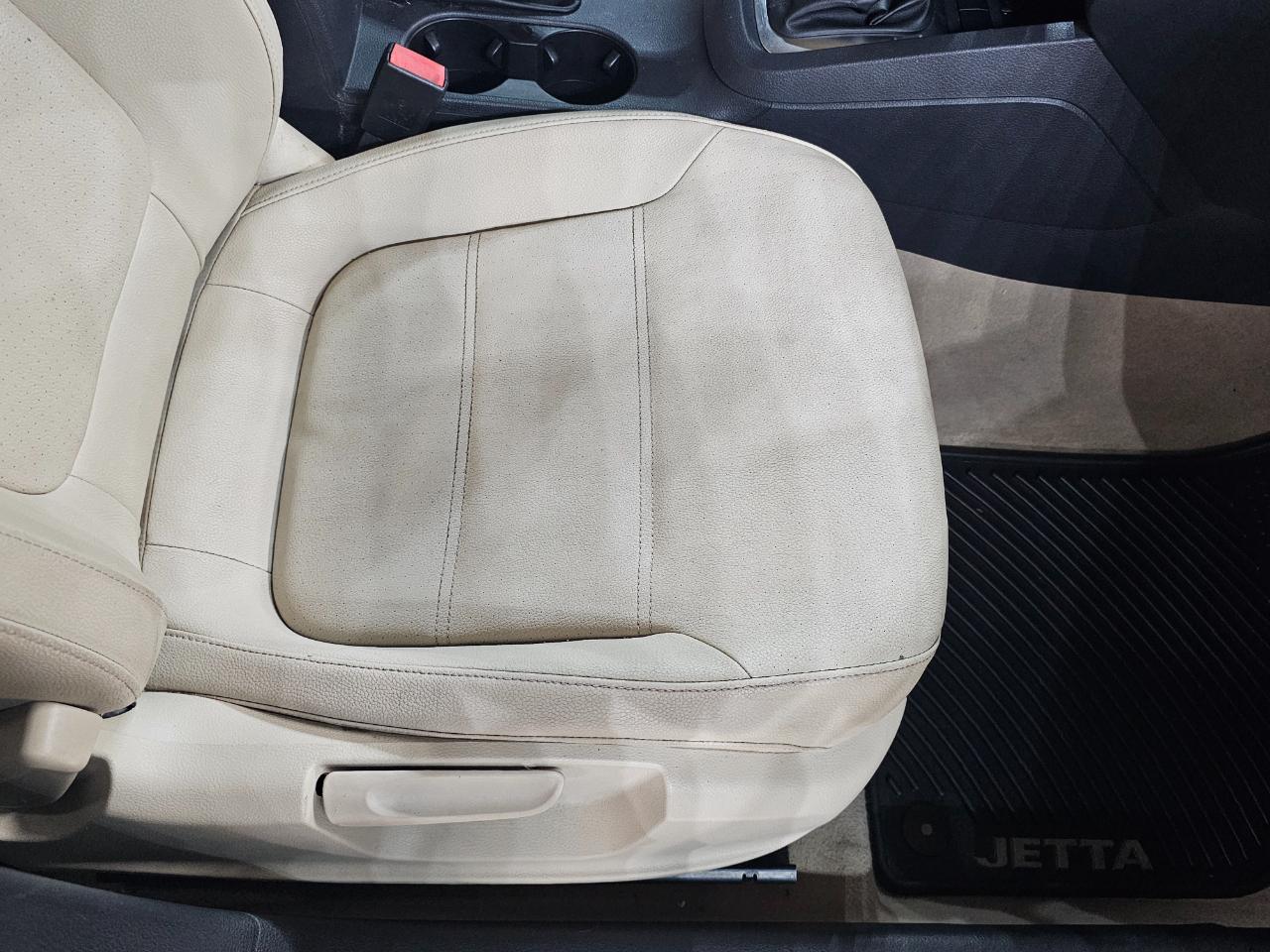 Volkswagen Jetta Sedan 4dr Auto SE 2012