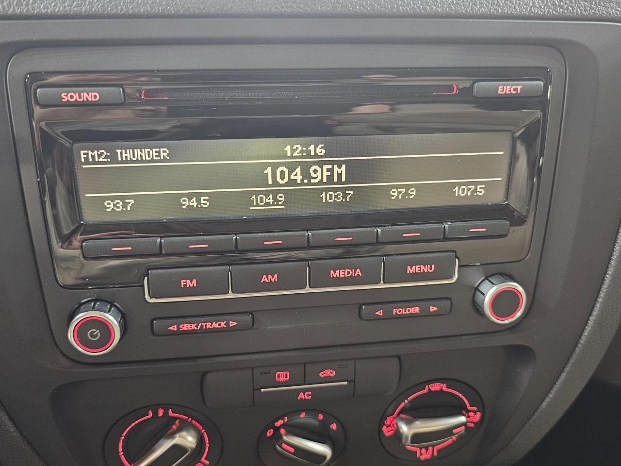 Volkswagen Jetta Sedan 4dr Auto SE 2012