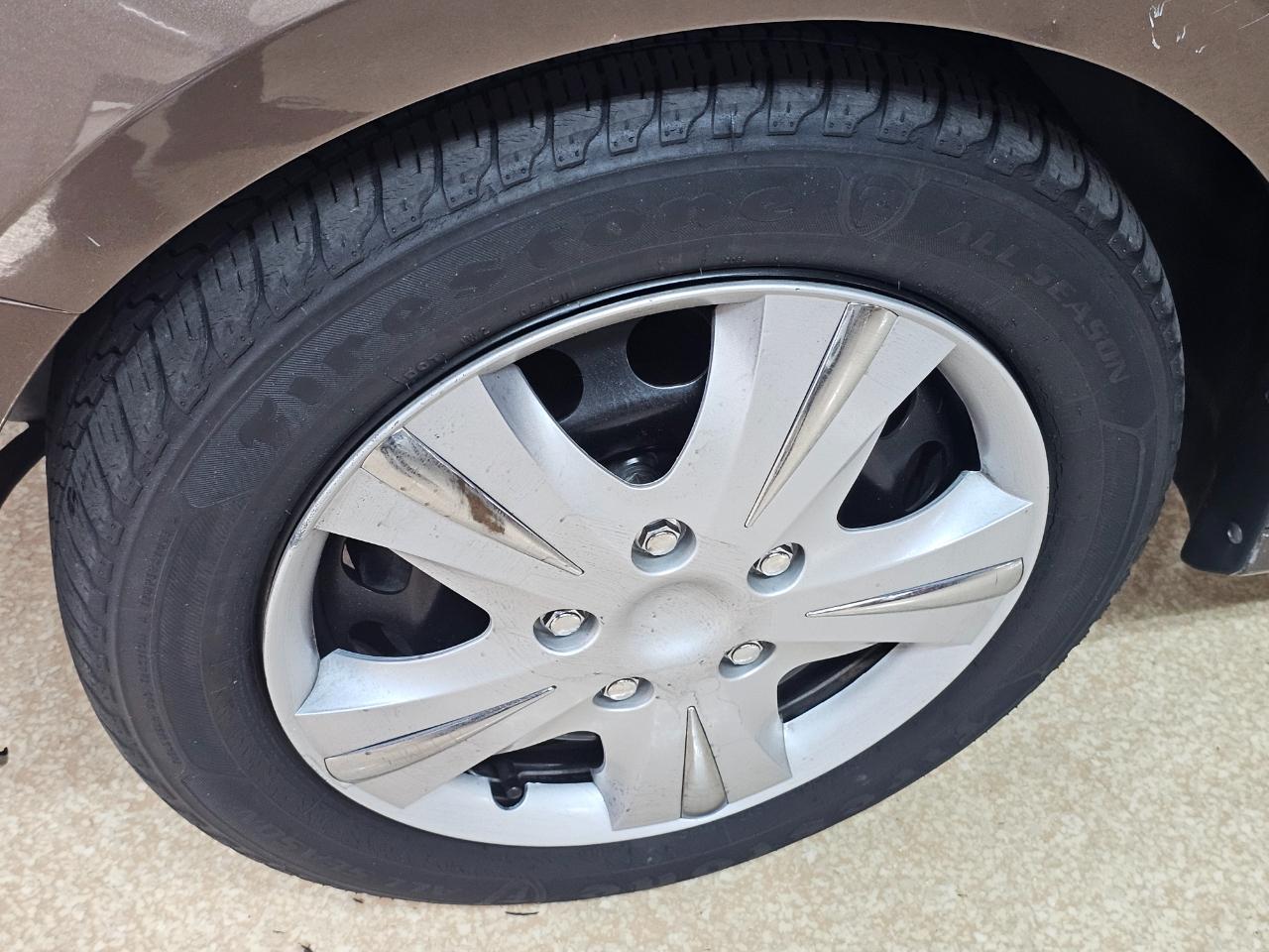 Volkswagen Jetta Sedan 4dr Auto SE 2012