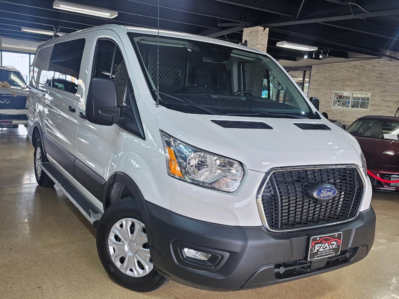 Ford Transit Cargo Van T-250 130" Low Rf 9070 GVWR RWD 2022